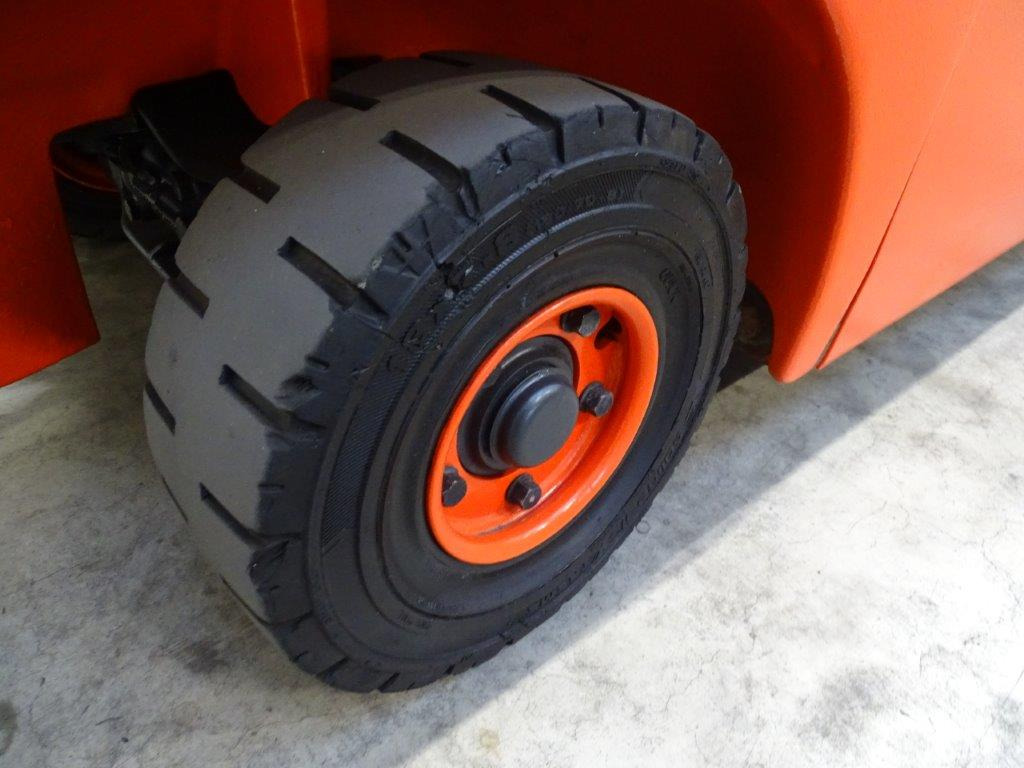 Linde H18D-01 - TRIPLEX - Diiseltõstuk: pilt 2 Linde H18D-01 - TRIPLEX - Diiseltõstuk: pilt 2