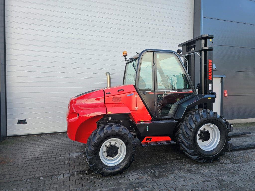 Manitou M50-4D - TRIPLEX- 4x4 - Ebatasasel maastikul kohanduv kahveltõstuk: pilt 3 Manitou M50-4D - TRIPLEX- 4x4 - Ebatasasel maastikul kohanduv kahveltõstuk: pilt 3
