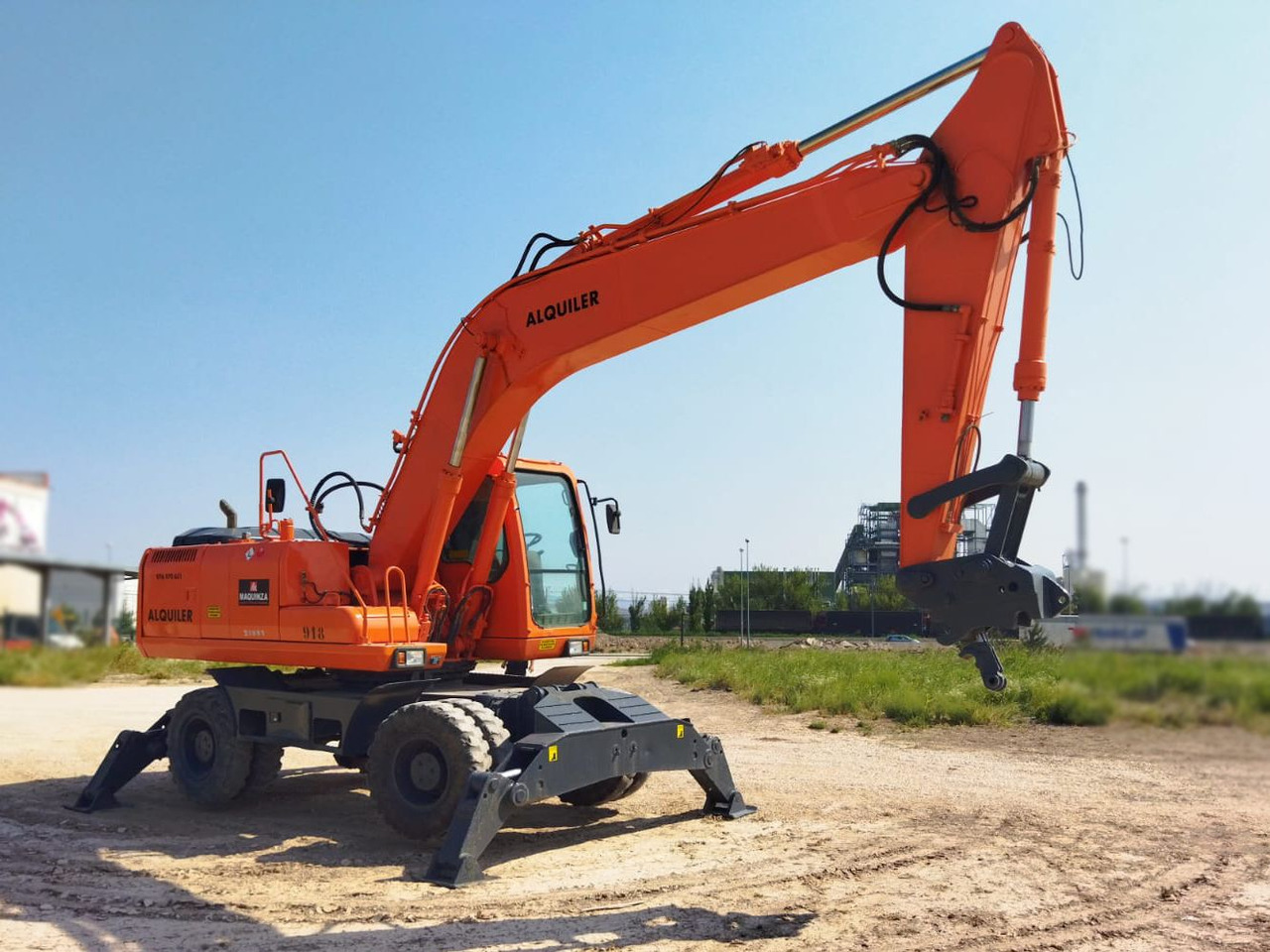 DAEWOO 210 W-V M4E (LOC) - Ratastel ekskavaator: pilt 4 DAEWOO 210 W-V M4E (LOC) - Ratastel ekskavaator: pilt 4