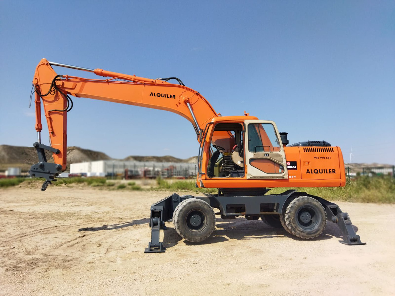 DAEWOO 210 W-V M4E (LOC) - Ratastel ekskavaator: pilt 3 DAEWOO 210 W-V M4E (LOC) - Ratastel ekskavaator: pilt 3