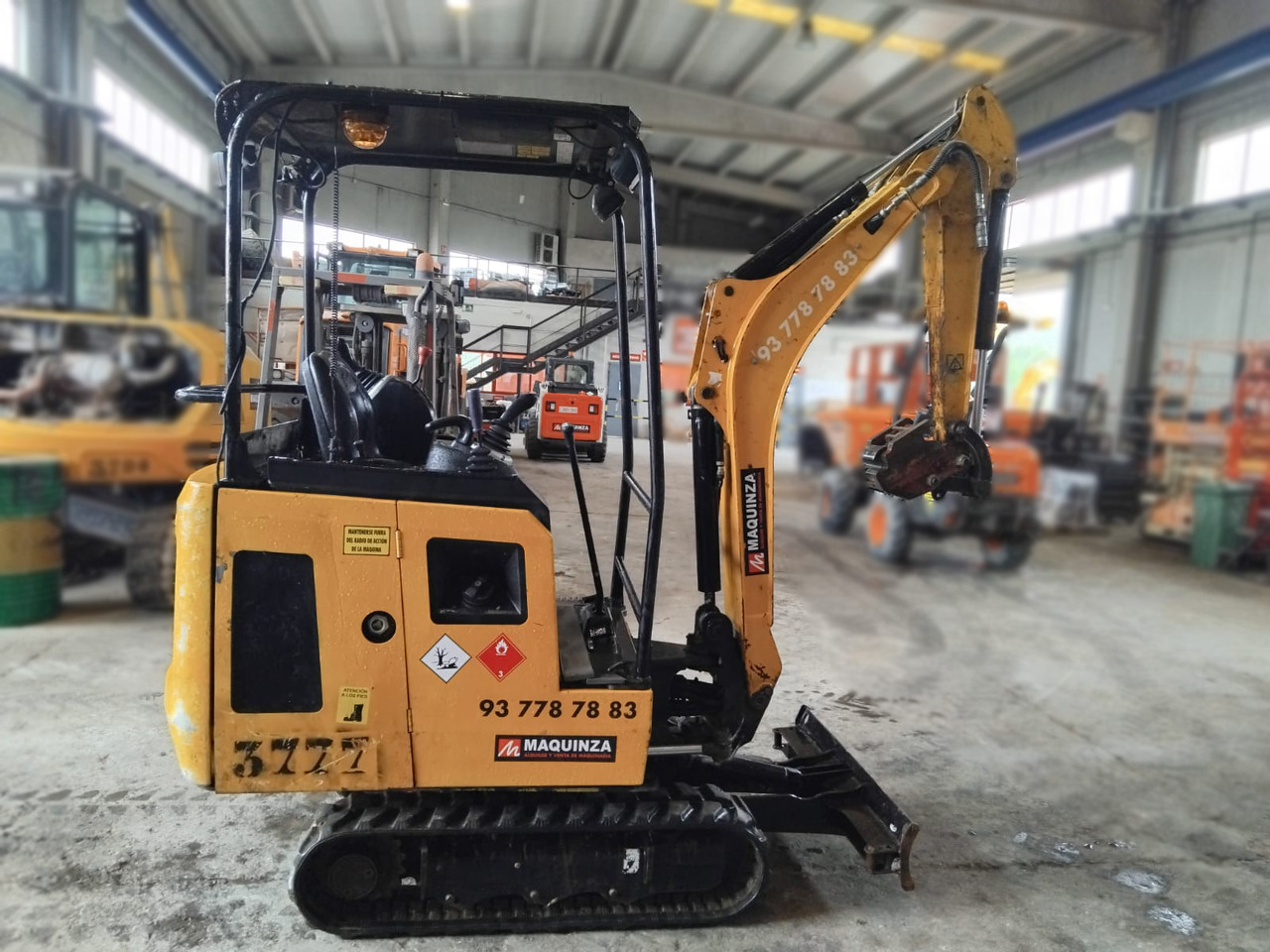 JCB 15C - Miniekskavaator: pilt 2 JCB 15C - Miniekskavaator: pilt 2