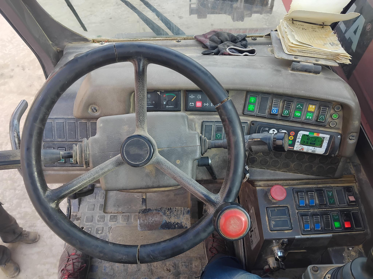 Teleskooplaadur MANITOU MRT1742: pilt 11