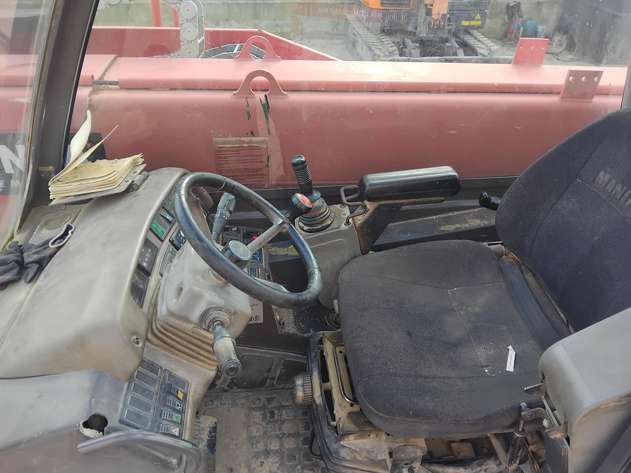Teleskooplaadur MANITOU MRT1742: pilt 12