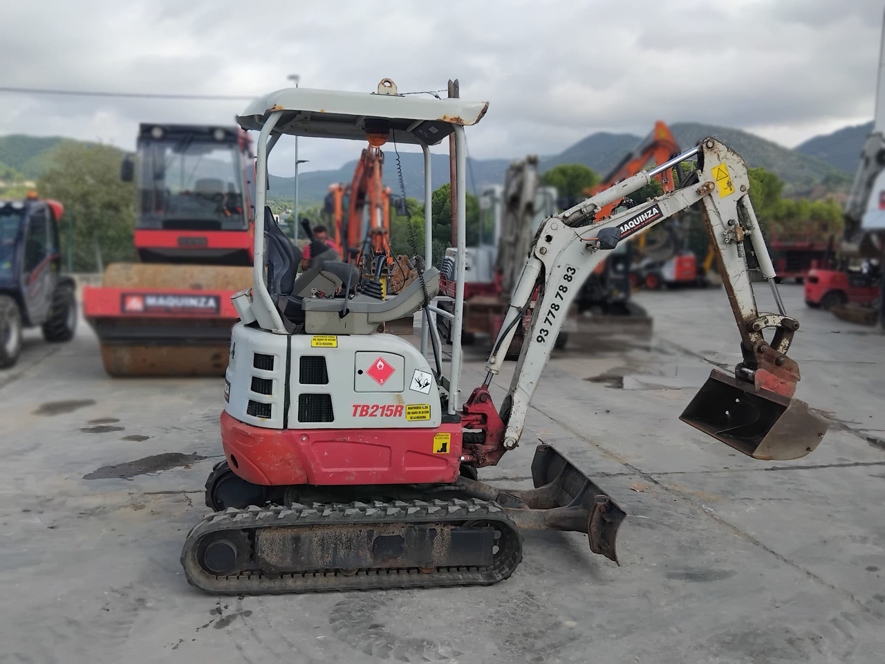 TAKEUCHI TB215R EASY - Miniekskavaator: pilt 2 TAKEUCHI TB215R EASY - Miniekskavaator: pilt 2