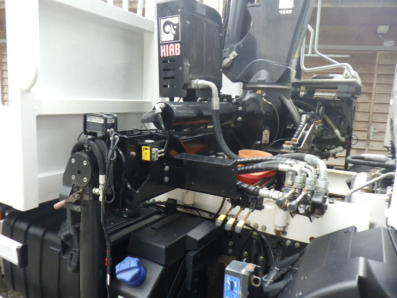 Kraanaga veoauto Iveco EuroCargo 140 250 / 6 cilinder / Manual / Bladgeveerd / Hiab X-HIDUO 158 / Radiografisch / Drilling / Winch: pilt 8