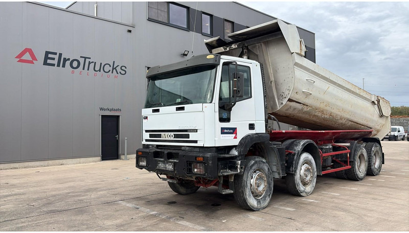 Iveco EUROTRAKKER 320 E 35 (GRAND PONT / LAMES / POMPE MANUELLE / 8X4 / CURSOR 8) - Kallurauto: pilt 1 Iveco EUROTRAKKER 320 E 35 (GRAND PONT / LAMES / POMPE MANUELLE / 8X4 / CURSOR 8) - Kallurauto: pilt 1