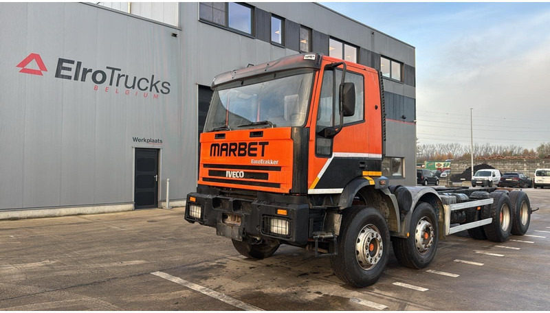 Iveco EUROTRAKKER 340 E 34 (POMPE MANUELLE / GRAND PONT / LAMES / MANUAL PUMP / BIG AXLE / STEEL SUSP.) - Kabiinišassiiga veoauto: pilt 1 Iveco EUROTRAKKER 340 E 34 (POMPE MANUELLE / GRAND PONT / LAMES / MANUAL PUMP / BIG AXLE / STEEL SUSP.) - Kabiinišassiiga veoauto: pilt 1