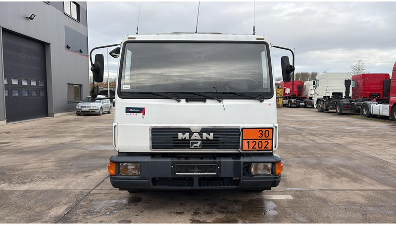 MAN 10.153 (7500L / FULL STEEL / LAMES / BOITE MANUELLE / MANUAL GEARBOX) - Tsisternauto: pilt 5 MAN 10.153 (7500L / FULL STEEL / LAMES / BOITE MANUELLE / MANUAL GEARBOX) - Tsisternauto: pilt 5