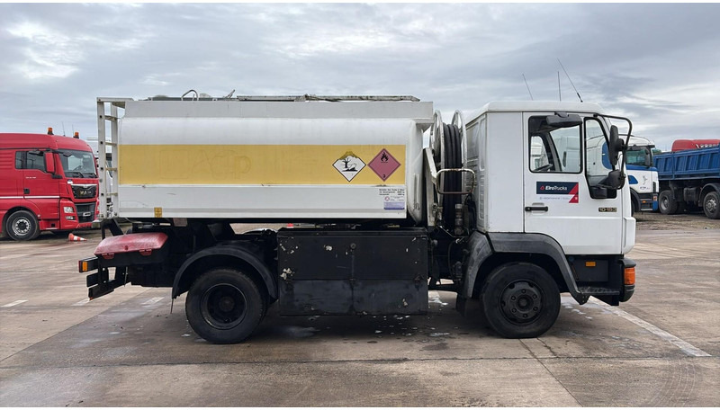 MAN 10.153 (7500L / FULL STEEL / LAMES / BOITE MANUELLE / MANUAL GEARBOX) - Tsisternauto: pilt 3 MAN 10.153 (7500L / FULL STEEL / LAMES / BOITE MANUELLE / MANUAL GEARBOX) - Tsisternauto: pilt 3