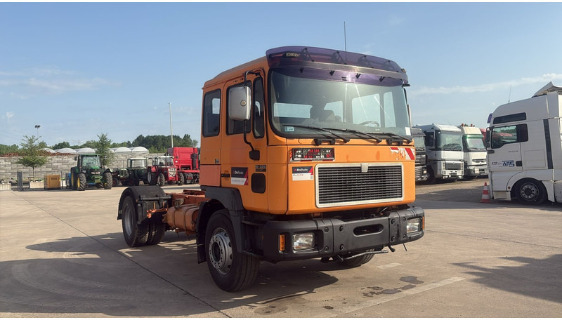 MAN 18.224 (MANUAL PUMP / MANUAL GEARBOX) - Kabiinišassiiga veoauto: pilt 3 MAN 18.224 (MANUAL PUMP / MANUAL GEARBOX) - Kabiinišassiiga veoauto: pilt 3