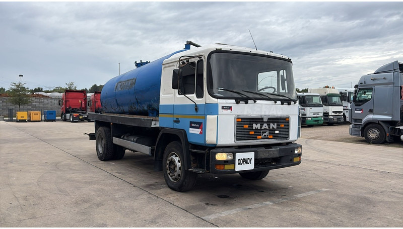 MAN 18.232 (MANUAL PUMP / POMPE MANUELLE / 11.000L) - Vaakumveok: pilt 3 MAN 18.232 (MANUAL PUMP / POMPE MANUELLE / 11.000L) - Vaakumveok: pilt 3