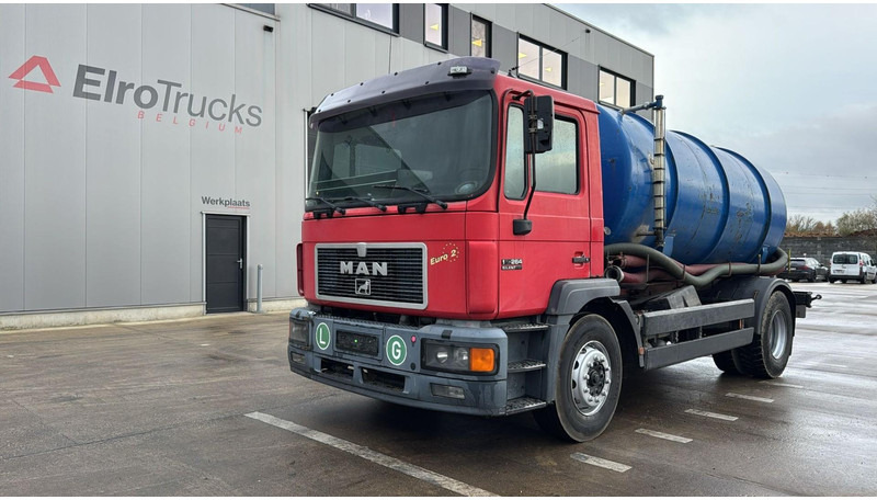 MAN 18.264 F2000 (11000L / EURO 2 / MANUAL GEARBOX / 6 CYLINDER) - Vaakumveok: pilt 1 MAN 18.264 F2000 (11000L / EURO 2 / MANUAL GEARBOX / 6 CYLINDER) - Vaakumveok: pilt 1