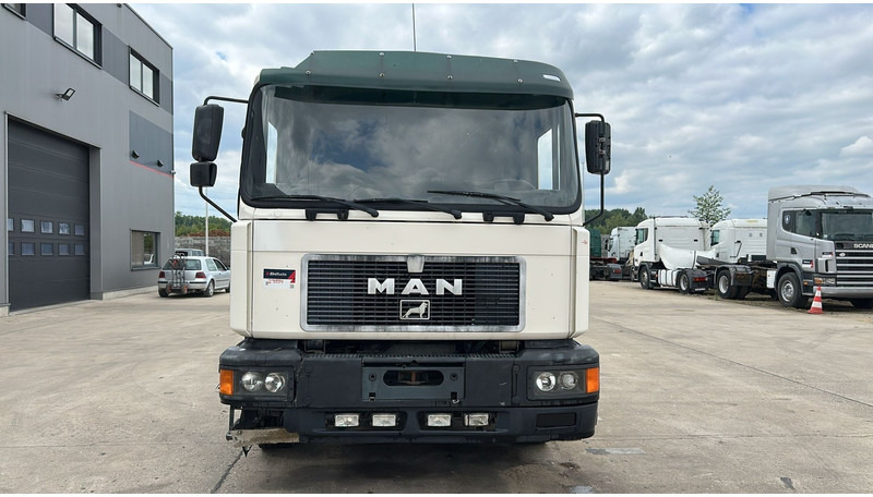 MAN 26.312 (6 CYLINDER / 6X2 / BELGIAN TRUCK IN GOOD CONDITION) - Kabiinišassiiga veoauto: pilt 2 MAN 26.312 (6 CYLINDER / 6X2 / BELGIAN TRUCK IN GOOD CONDITION) - Kabiinišassiiga veoauto: pilt 2