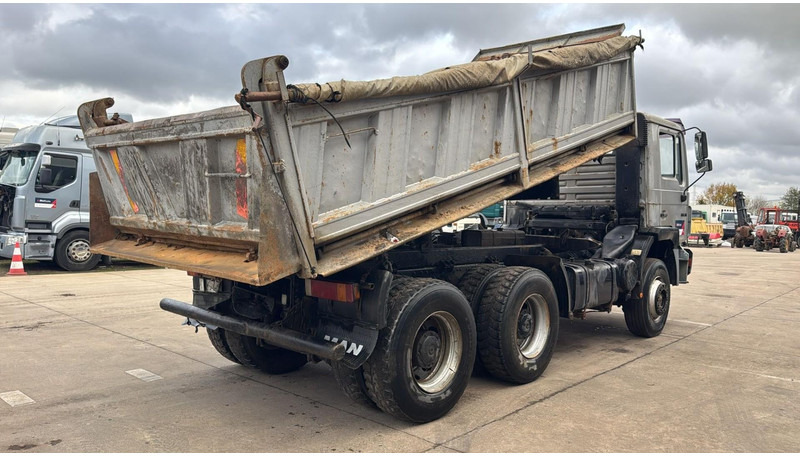 MAN 26.372 (MANUAL PUMP / POMPE MANUELLE / LAMES / GRAND PONT / STEEL SUSP. / 6 CYLINDER) - Kallurauto: pilt 4 MAN 26.372 (MANUAL PUMP / POMPE MANUELLE / LAMES / GRAND PONT / STEEL SUSP. / 6 CYLINDER) - Kallurauto: pilt 4