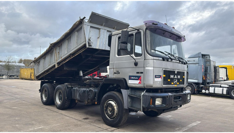 MAN 26.372 (MANUAL PUMP / POMPE MANUELLE / LAMES / GRAND PONT / STEEL SUSP. / 6 CYLINDER) - Kallurauto: pilt 3 MAN 26.372 (MANUAL PUMP / POMPE MANUELLE / LAMES / GRAND PONT / STEEL SUSP. / 6 CYLINDER) - Kallurauto: pilt 3