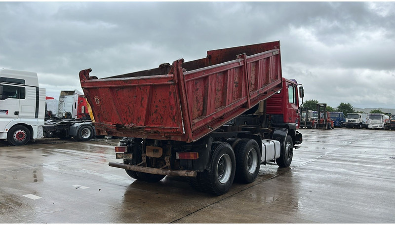 MAN 26.403 (STEEL SUSPENSION / VERY CLEAN / 6 CYLINDER / BIG AXLE / EURO 2) - Kallurauto: pilt 4 MAN 26.403 (STEEL SUSPENSION / VERY CLEAN / 6 CYLINDER / BIG AXLE / EURO 2) - Kallurauto: pilt 4