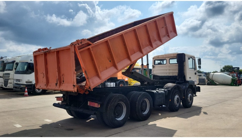MAN 32.372 (BIG AXLE / STEEL SUSPENSION / MANUAL PUMP / 6 CYLINDER) - Kallurauto: pilt 5 MAN 32.372 (BIG AXLE / STEEL SUSPENSION / MANUAL PUMP / 6 CYLINDER) - Kallurauto: pilt 5