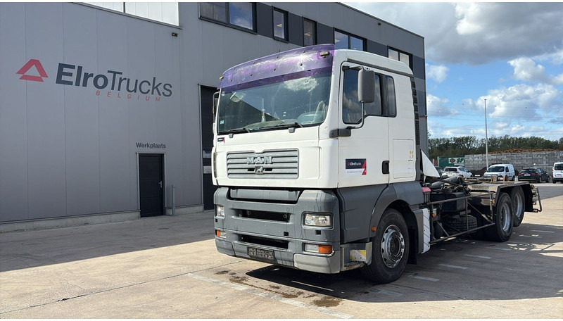 MAN TGA 28.480 (MANUAL PUMP / POMPE MANUELLE / BOITE MANUAL / MANUAL GEARBOX) - Kabiinišassiiga veoauto: pilt 1 MAN TGA 28.480 (MANUAL PUMP / POMPE MANUELLE / BOITE MANUAL / MANUAL GEARBOX) - Kabiinišassiiga veoauto: pilt 1