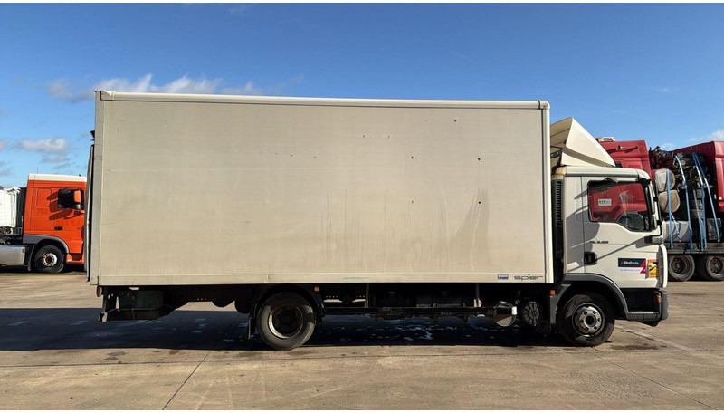 MAN TGL 8.180 (MANUAL GEARBOX / BOITE MANUELLE / CAMION BELGE / BELGIAN TRUCK) - Kasti veoauto: pilt 3 MAN TGL 8.180 (MANUAL GEARBOX / BOITE MANUELLE / CAMION BELGE / BELGIAN TRUCK) - Kasti veoauto: pilt 3