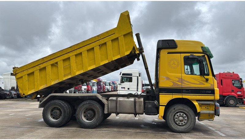 Mercedes-Benz ACTROS 2640 (EPS / LAMES / GRAND PONT / 6X4 / 3 PEDALES) - Kallurauto: pilt 3 Mercedes-Benz ACTROS 2640 (EPS / LAMES / GRAND PONT / 6X4 / 3 PEDALES) - Kallurauto: pilt 3
