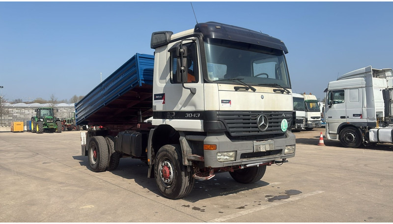 Mercedes-Benz Actros 1843 (4X4 / EPS / GRAND PONT / LAMES / V6 / 2 PONTS) - Kallurauto: pilt 2 Mercedes-Benz Actros 1843 (4X4 / EPS / GRAND PONT / LAMES / V6 / 2 PONTS) - Kallurauto: pilt 2
