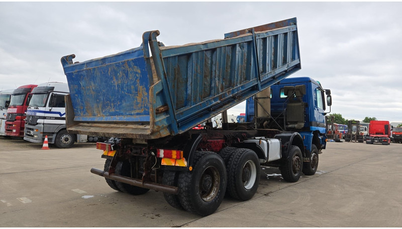 Mercedes-Benz Actros 4143 (EPS / 8X6 / LAMES / GRAND PONT / V6 / 3 PEDALES / MP1) - Kallurauto: pilt 5 Mercedes-Benz Actros 4143 (EPS / 8X6 / LAMES / GRAND PONT / V6 / 3 PEDALES / MP1) - Kallurauto: pilt 5