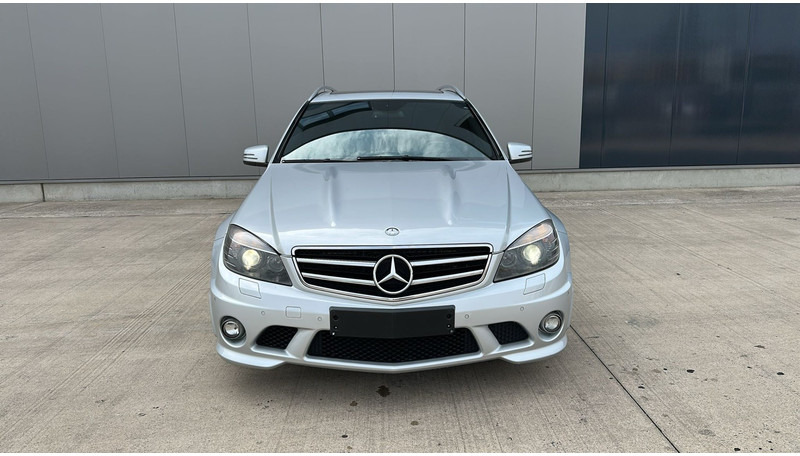 Mercedes-Benz C-Klasse 63 AMG (LICHTE VRACHT / BELGISCHE WAGEN / V8 / OPEN DAK) - Auto: pilt 2 Mercedes-Benz C-Klasse 63 AMG (LICHTE VRACHT / BELGISCHE WAGEN / V8 / OPEN DAK) - Auto: pilt 2