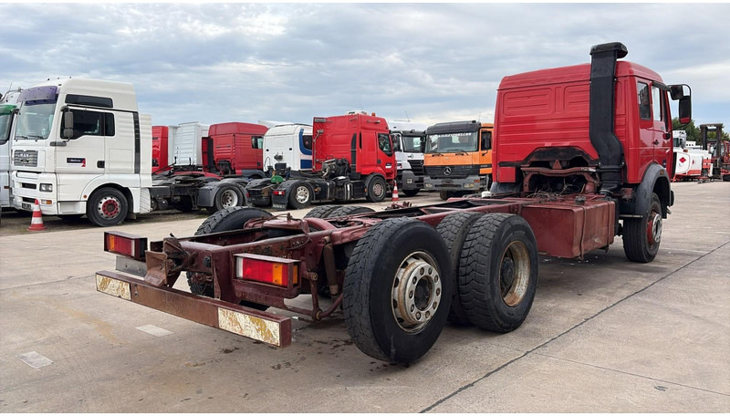 Mercedes-Benz SK 2233 (GRAND PONT / V8 AVEC 2X TURBO / BIG AXLE) - Kabiinišassiiga veoauto: pilt 4 Mercedes-Benz SK 2233 (GRAND PONT / V8 AVEC 2X TURBO / BIG AXLE) - Kabiinišassiiga veoauto: pilt 4
