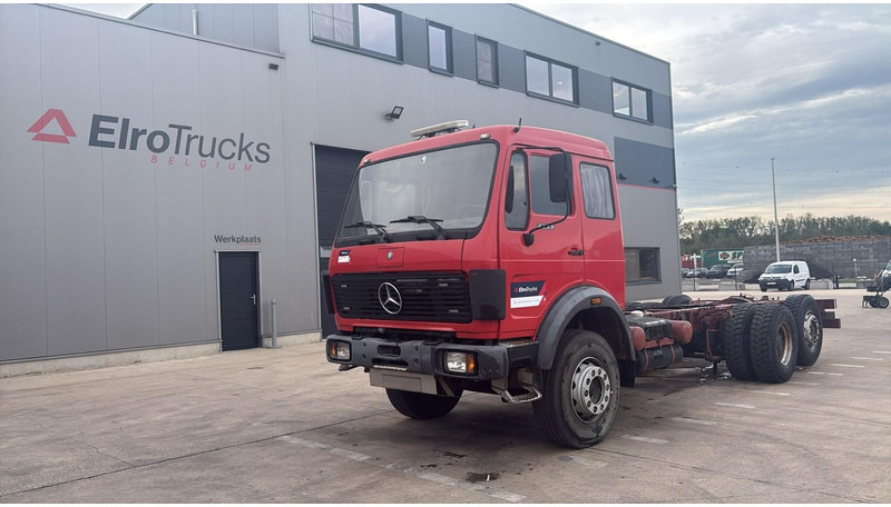 Mercedes-Benz SK 2233 (GRAND PONT / V8 AVEC 2X TURBO / BIG AXLE) - Kabiinišassiiga veoauto: pilt 1 Mercedes-Benz SK 2233 (GRAND PONT / V8 AVEC 2X TURBO / BIG AXLE) - Kabiinišassiiga veoauto: pilt 1