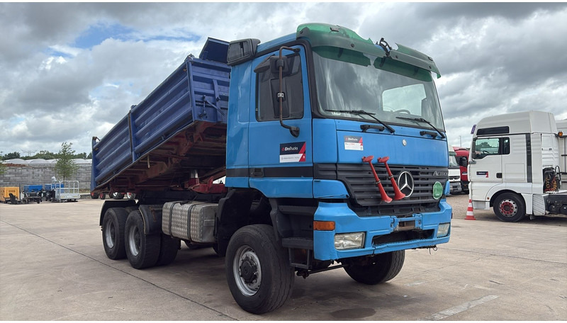 Mercedes-Benz actros 3340 (6X6 / BOITE MANUELLE /MANUAL GEARBOX / 3 PONTS / V6 / MP1) - Kallurauto: pilt 3 Mercedes-Benz actros 3340 (6X6 / BOITE MANUELLE /MANUAL GEARBOX / 3 PONTS / V6 / MP1) - Kallurauto: pilt 3