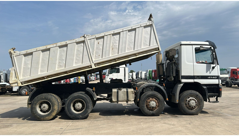 Mercedes-Benz actros 4140 (8X8 / BOITE MANUELLE / MANUAL GEARBOX / LAMES / GRAND PONT / BIG AXLE) - Kallurauto: pilt 3 Mercedes-Benz actros 4140 (8X8 / BOITE MANUELLE / MANUAL GEARBOX / LAMES / GRAND PONT / BIG AXLE) - Kallurauto: pilt 3