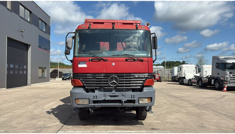 Mercedes-Benz actros 4140 (EPS / 8X6 / LAMES / GRAND PONT / GRAND BENNE / 3 PONTS / TRES BONNE ETAT) - Kallurauto: pilt 2 Mercedes-Benz actros 4140 (EPS / 8X6 / LAMES / GRAND PONT / GRAND BENNE / 3 PONTS / TRES BONNE ETAT) - Kallurauto: pilt 2