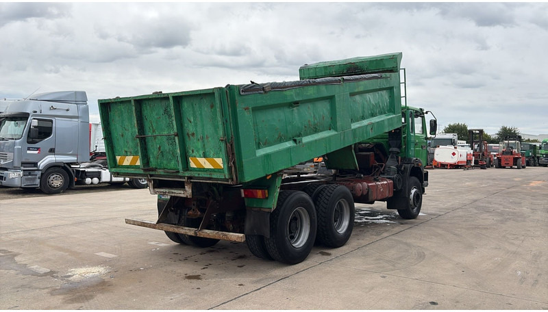Renault G 300 MAXTER (GRAND PONT / POMPE MANUELLE / 6X4) - Kallurauto: pilt 5 Renault G 300 MAXTER (GRAND PONT / POMPE MANUELLE / 6X4) - Kallurauto: pilt 5