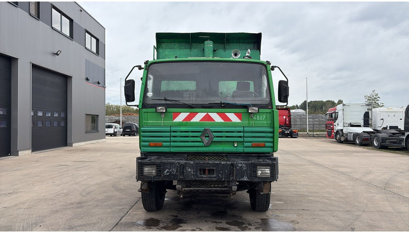 Renault G 300 MAXTER (GRAND PONT / POMPE MANUELLE / 6X4) - Kallurauto: pilt 2 Renault G 300 MAXTER (GRAND PONT / POMPE MANUELLE / 6X4) - Kallurauto: pilt 2