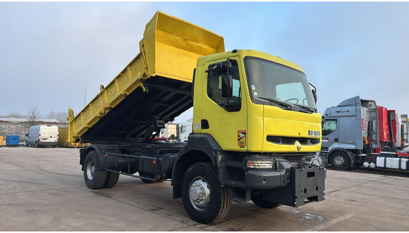 Renault KERAX 340 (4X4 / CAMION FRANCAIS / PARFAIT ETAT / LAMES / BOITE ET POMPE MANUELLE / FRENCH TRUCK) - Kallurauto: pilt 2 Renault KERAX 340 (4X4 / CAMION FRANCAIS / PARFAIT ETAT / LAMES / BOITE ET POMPE MANUELLE / FRENCH TRUCK) - Kallurauto: pilt 2