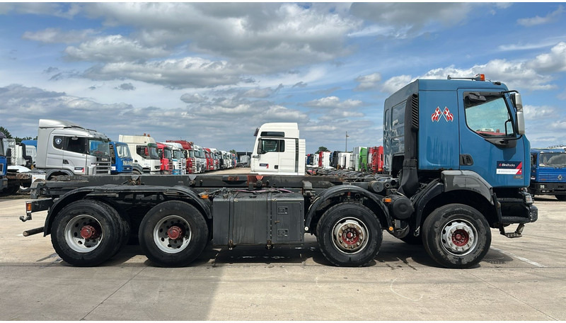 Renault KERAX 420 (8X4 / GRAND PONT / LAMES / BOITE MANUELLE / BONNE ETAT) - Kabiinišassiiga veoauto: pilt 4 Renault KERAX 420 (8X4 / GRAND PONT / LAMES / BOITE MANUELLE / BONNE ETAT) - Kabiinišassiiga veoauto: pilt 4