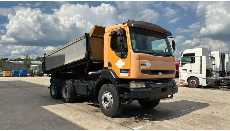 Renault Kerax 385 (POMPE MANUELLE / MANUAL PUMP / 6X4 / LAMES / GRAND PONT) - Kallurauto: pilt 3 Renault Kerax 385 (POMPE MANUELLE / MANUAL PUMP / 6X4 / LAMES / GRAND PONT) - Kallurauto: pilt 3