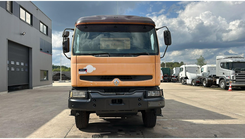 Renault Kerax 385 (POMPE MANUELLE / MANUAL PUMP / 6X4 / LAMES / GRAND PONT) - Kallurauto: pilt 2 Renault Kerax 385 (POMPE MANUELLE / MANUAL PUMP / 6X4 / LAMES / GRAND PONT) - Kallurauto: pilt 2