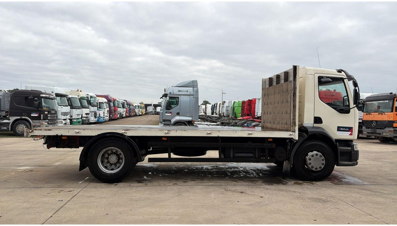 Renault Midlum 270 (18 TONNES / BOITE MANUELLE / MANUAL GEARBOX / GOOD CONDITION) - Madelveok/ Platvormveok: pilt 4 Renault Midlum 270 (18 TONNES / BOITE MANUELLE / MANUAL GEARBOX / GOOD CONDITION) - Madelveok/ Platvormveok: pilt 4