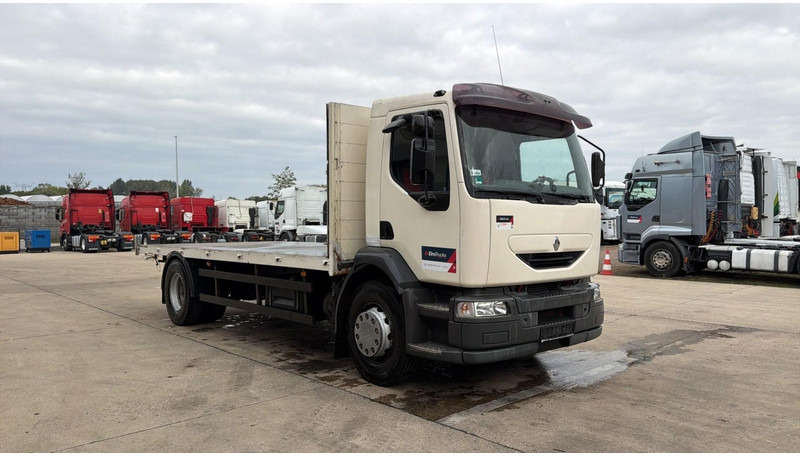 Renault Midlum 270 (18 TONNES / BOITE MANUELLE / MANUAL GEARBOX / GOOD CONDITION) - Madelveok/ Platvormveok: pilt 3 Renault Midlum 270 (18 TONNES / BOITE MANUELLE / MANUAL GEARBOX / GOOD CONDITION) - Madelveok/ Platvormveok: pilt 3