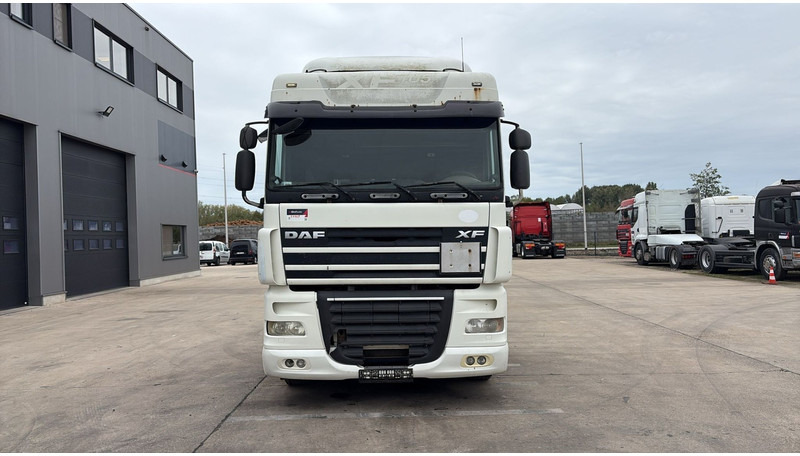 DAF 105 XF 460 (AIRCO / GOOD CONDITION / BONNE ETAT / BOITE MANUALLE / GEARBOX MANUAL) - Sadulveok: pilt 2 DAF 105 XF 460 (AIRCO / GOOD CONDITION / BONNE ETAT / BOITE MANUALLE / GEARBOX MANUAL) - Sadulveok: pilt 2