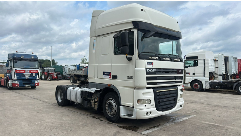 DAF 105 XF 460 (BOITE MANUELLE / MANUAL GEARBOX / CLEAN CONDITION / PROPRE) - Sadulveok: pilt 3 DAF 105 XF 460 (BOITE MANUELLE / MANUAL GEARBOX / CLEAN CONDITION / PROPRE) - Sadulveok: pilt 3