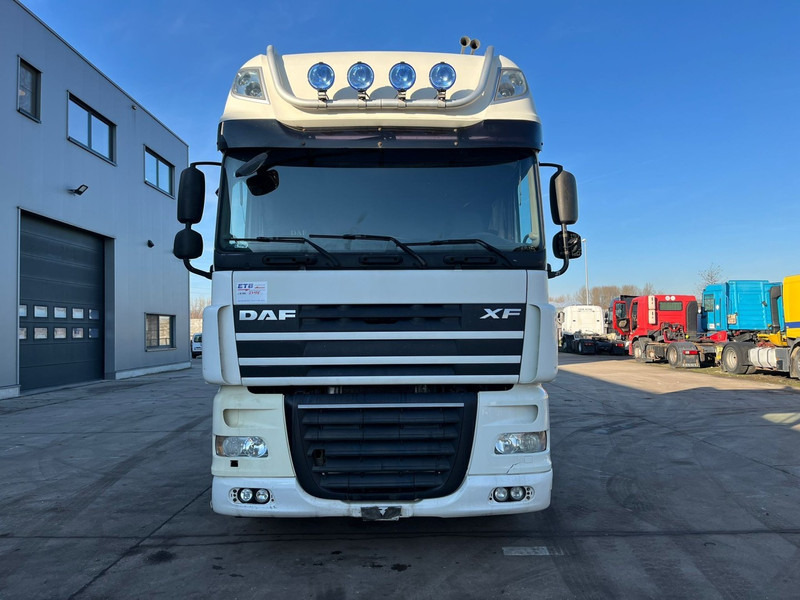 DAF 105 XF 460 Super Space Cab (MANUAL GEARBOX / BOITE MANUELLE) - Sadulveok: pilt 2 DAF 105 XF 460 Super Space Cab (MANUAL GEARBOX / BOITE MANUELLE) - Sadulveok: pilt 2