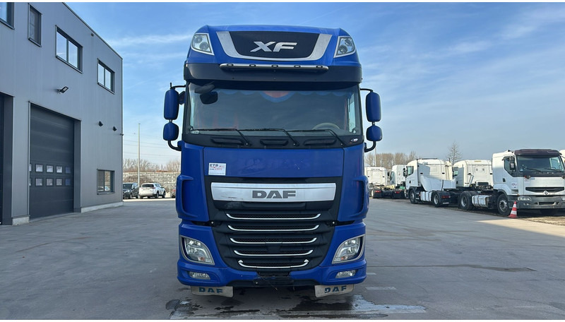 DAF 106 XF 460 (TRES PROPRE / EURO 6 / SUPER SPACE CAB) - Sadulveok: pilt 2 DAF 106 XF 460 (TRES PROPRE / EURO 6 / SUPER SPACE CAB) - Sadulveok: pilt 2