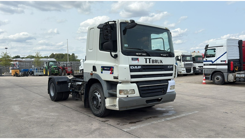 DAF 85 CF 410 (LOW CABIN / PETIT CABINE / TRES PROPRE / CLEAN CONDITION) - Sadulveok: pilt 3 DAF 85 CF 410 (LOW CABIN / PETIT CABINE / TRES PROPRE / CLEAN CONDITION) - Sadulveok: pilt 3
