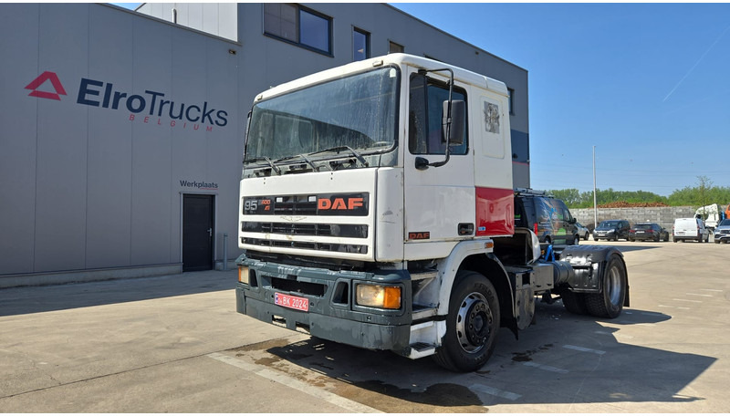 DAF 95 ATI 400 (EURO 2 / MANUAL PUMP / MANUAL GEARBOX / POMPE MANUELLE) - Sadulveok: pilt 1 DAF 95 ATI 400 (EURO 2 / MANUAL PUMP / MANUAL GEARBOX / POMPE MANUELLE) - Sadulveok: pilt 1