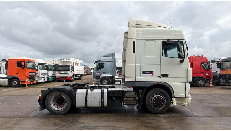 DAF XF 105.410 (BOITE MANUELLE / MANUAL GEARBOX) - Sadulveok: pilt 3 DAF XF 105.410 (BOITE MANUELLE / MANUAL GEARBOX) - Sadulveok: pilt 3