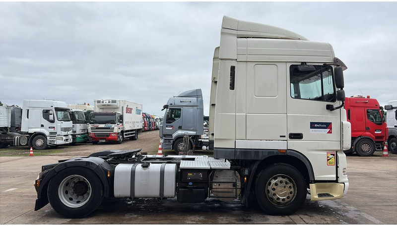 DAF XF 105.460 (BOITE MANUELLE / MANUAL GEARBOX) - Sadulveok: pilt 3 DAF XF 105.460 (BOITE MANUELLE / MANUAL GEARBOX) - Sadulveok: pilt 3