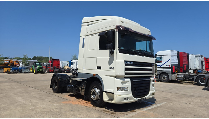 DAF XF 105.460 (BOITE MANUELLE / MANUAL GEARBOX / PROPRE) - Sadulveok: pilt 3 DAF XF 105.460 (BOITE MANUELLE / MANUAL GEARBOX / PROPRE) - Sadulveok: pilt 3