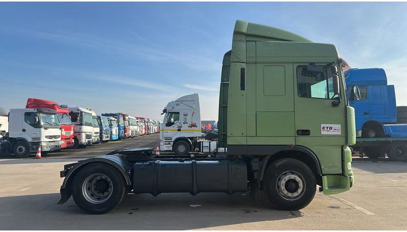DAF XF 95.430 (EURO 2 / MANUAL PUMP / POMPE MANUELLE / BOITE MANUELLE) - Sadulveok: pilt 2 DAF XF 95.430 (EURO 2 / MANUAL PUMP / POMPE MANUELLE / BOITE MANUELLE) - Sadulveok: pilt 2